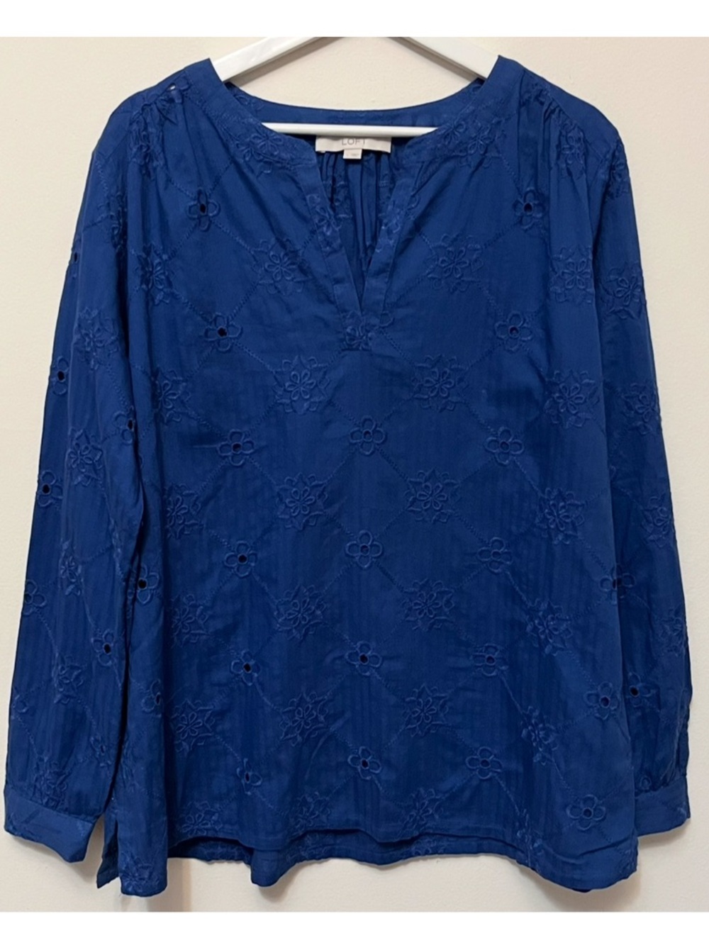 LOFT • L • Embroidered 100% Cotton Eyelet Long Sleeve Split Neck Royal Blue Top